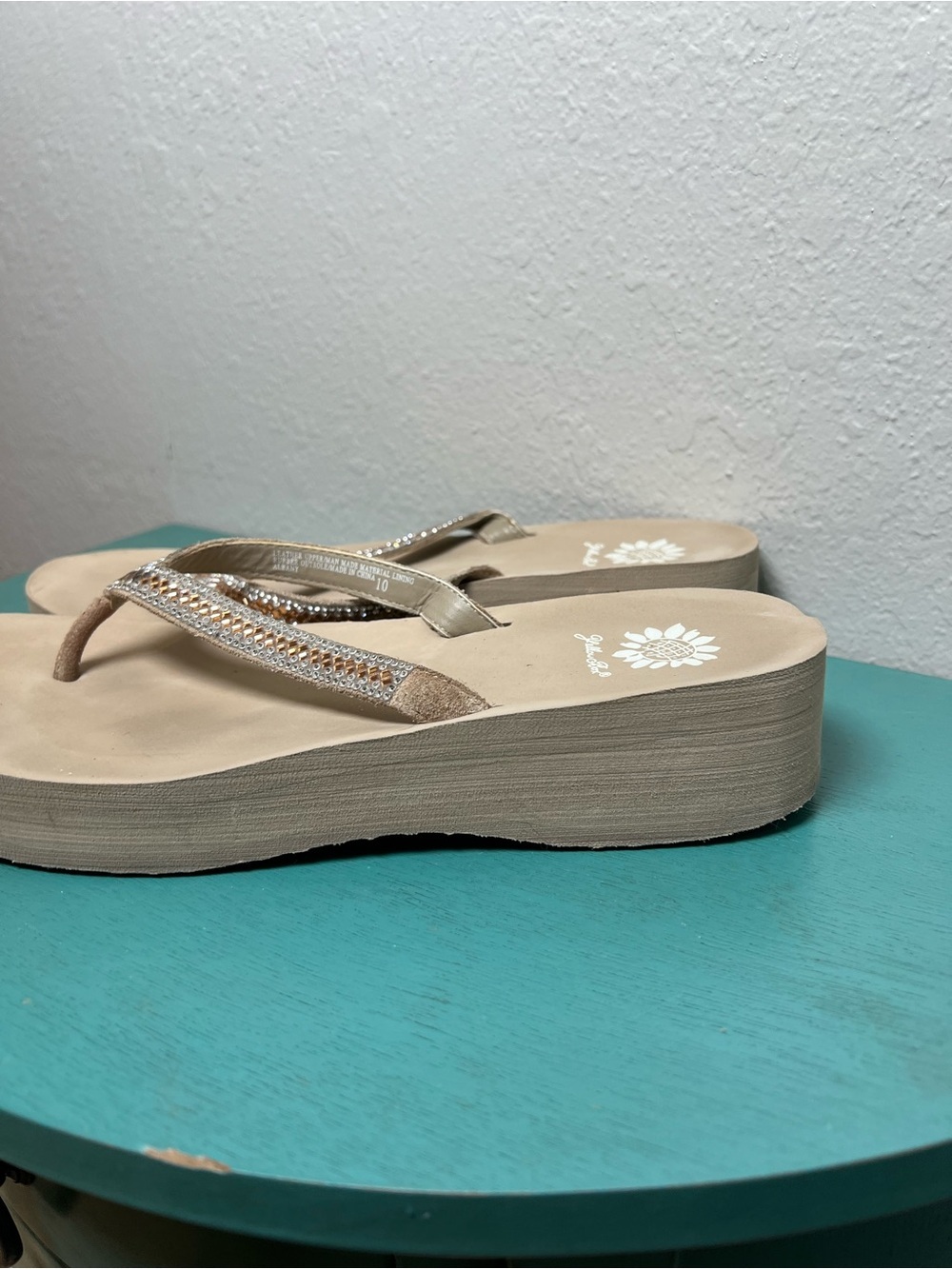 Yellow box Gold-Beige Rhinestone Platform Flip Flops - Women's - Picture 3 of 5